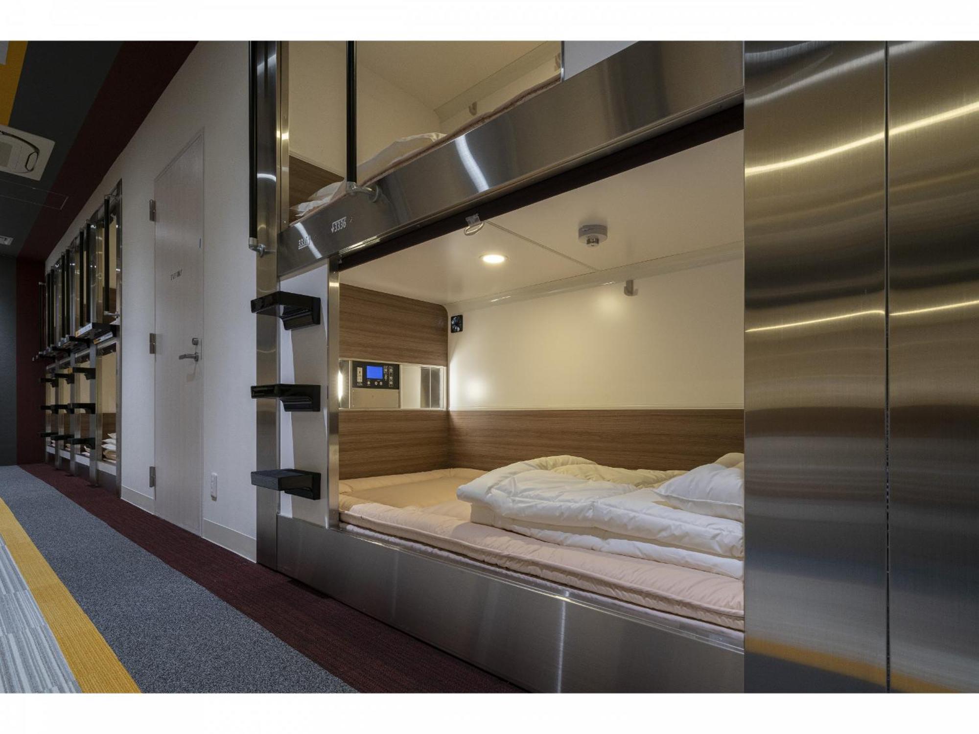 Capsule Hotel J Garden Shin-Osaca Exterior foto