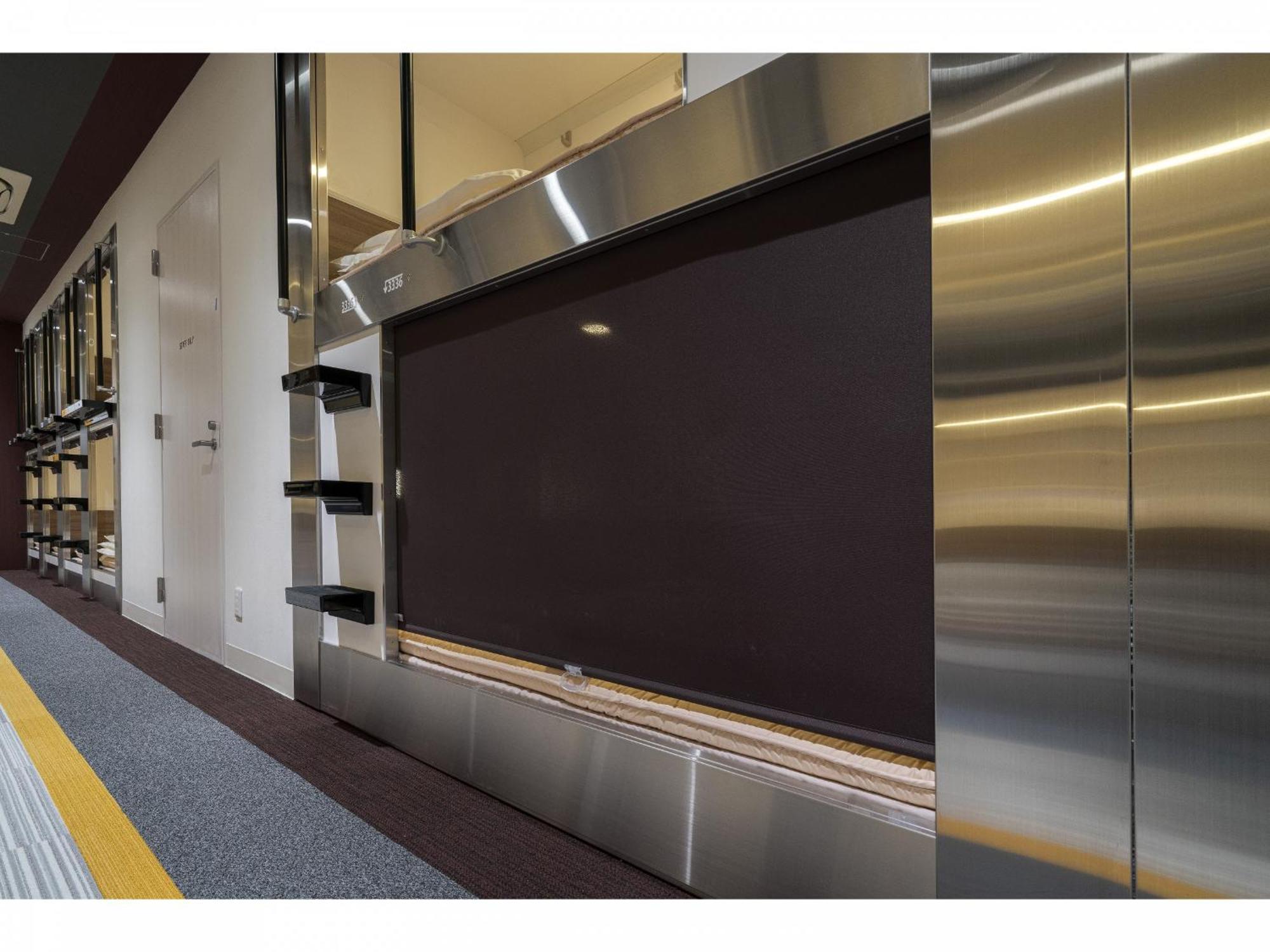 Capsule Hotel J Garden Shin-Osaca Exterior foto